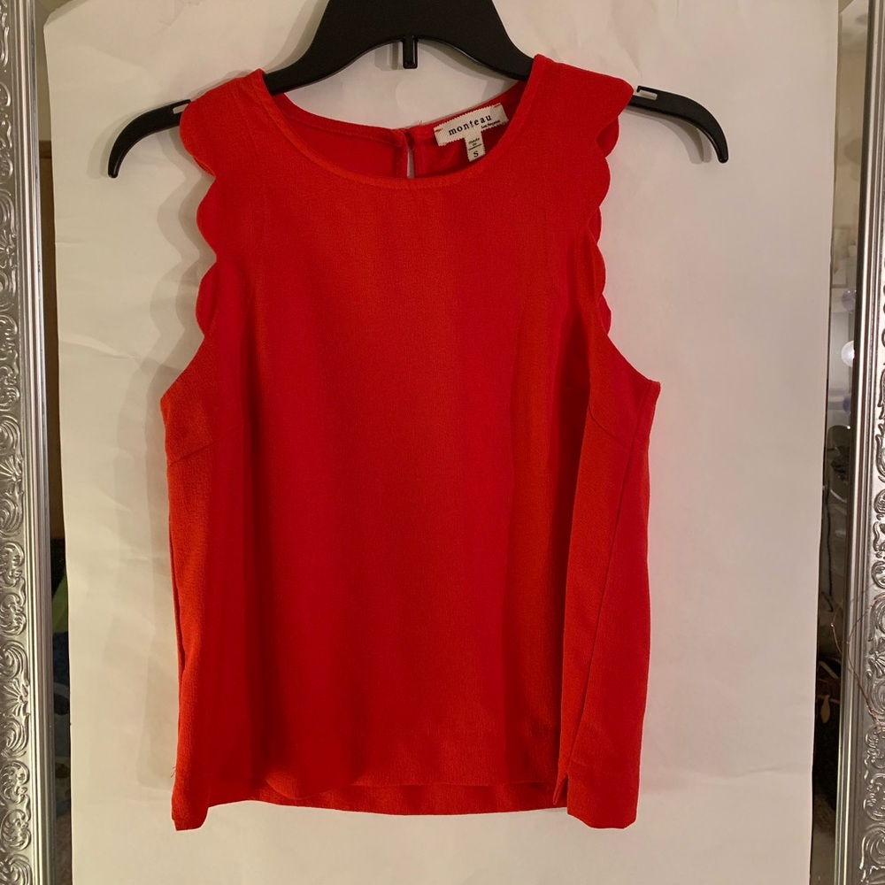 Red top by Monteau 🧡
